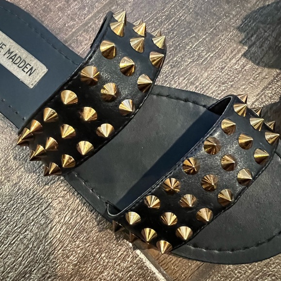 Steve Madden sandals with gold spikes size 6 - Picture 3 of 3